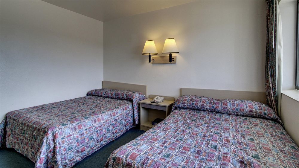 Motel 6 Des Moines South - Airport Exteriör bild