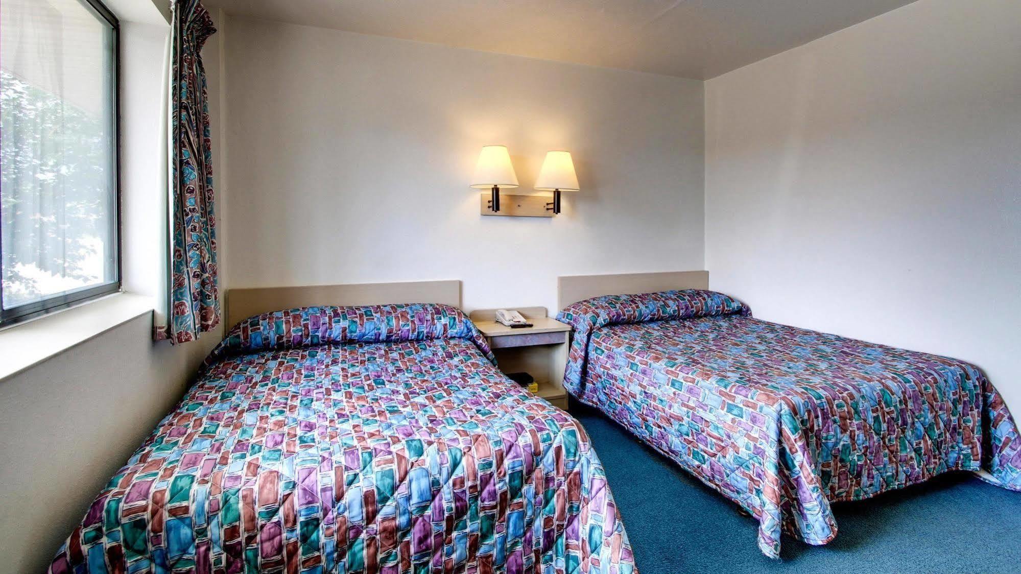Motel 6 Des Moines South - Airport Exteriör bild