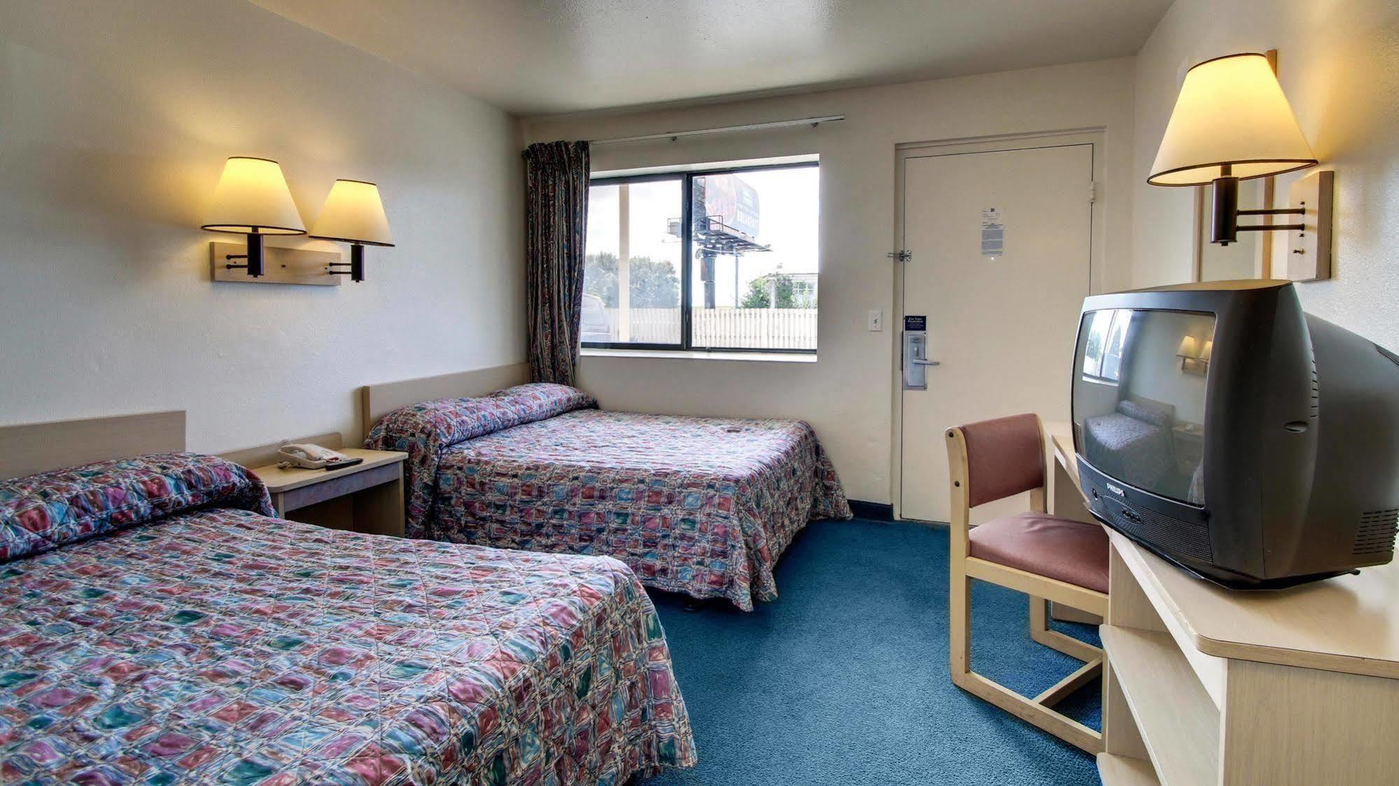 Motel 6 Des Moines South - Airport Exteriör bild