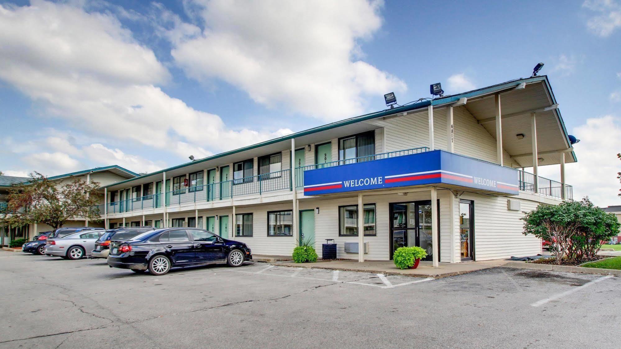 Motel 6 Des Moines South - Airport Exteriör bild